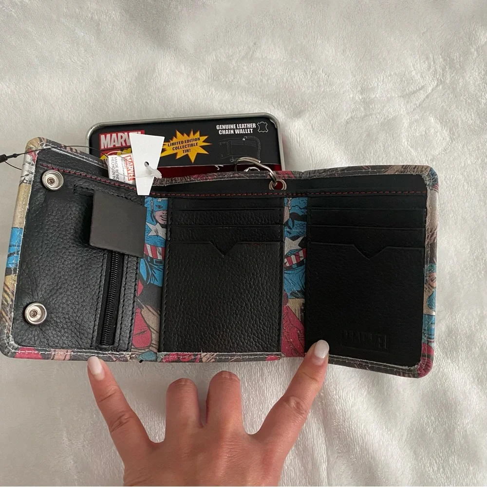 Marvel Captain America Chain Leather Wallet NEW